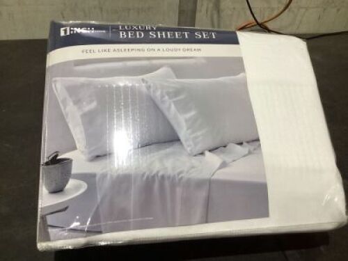 Lot of (2) Luxury 4 Piece King Sheet Set&nbsp;