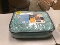 Quility 15 lb Weighted Blanket 48" x 72" - Appears New&nbsp;