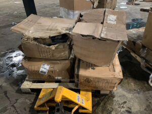 Pallet of E-Comm Return Office Chairs 