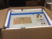 Vevor Co2&nbsp;Laser Engraver Cutting Machine 40W - E-Comm Return, Unknown Condition, Untested, Dented Corner