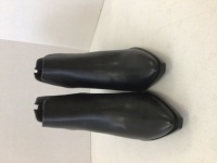 Steve Madden Alyse Black Leather Booties, Ladies Size 8, Appears New