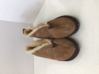 Bob Timberlake Shearling Wool Slippers Size 12M, Appears New
