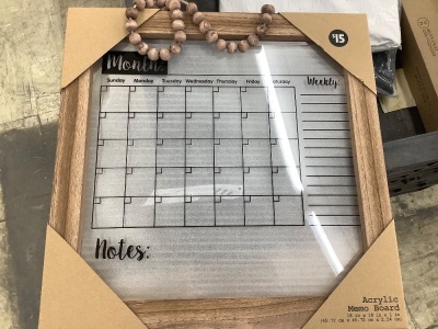 Box of 4 - 18x1"x18"-Acrylic Memo Board w/Beads