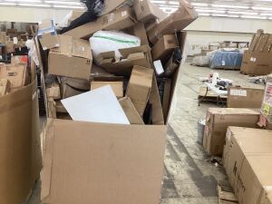 Pallet of Uninspected E-Commerce Return Items 