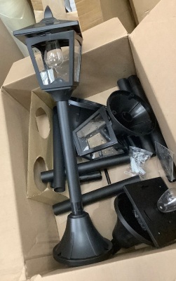 Box of 4 Solar Lanterns, Some damage