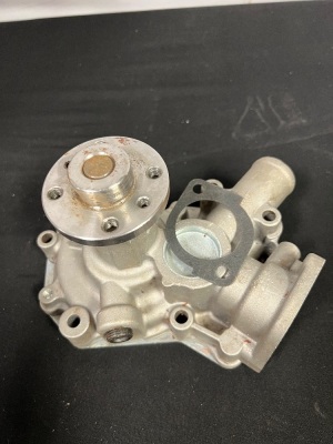 Isuzu Water Pump 8-97321508-3