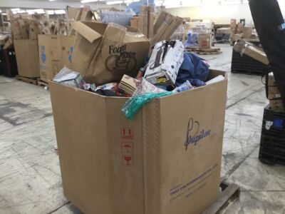 High Piece Count Pallet of E-Comm Returns