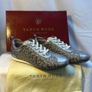 Taryn Rose Lace Up Shoes Size 9