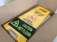 Lot of (6) Caution Wet Floor Signs&nbsp;