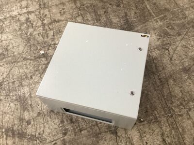 VEVOR 24 x 24 x 12'' NEMA 4X Steel Electrical Box, IP66 Waterproof & Dustproof, Outdoor/Indoor Electrical Junction Box, with Mounting Plate