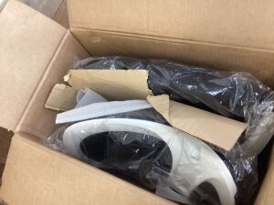 Comhoma Ergonomic Office Chair - Missing Wheel 