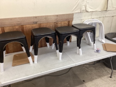 Set of 4 Black Metal Chairs with Backs 