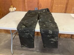 Camo Pants, XL 