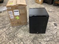 1.0 Cu Ft Mini Fridge with Lock 12V/110V - 12V Not Tested&nbsp;