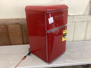 Galanz 3.1 cu. ft. Retro Mini Fridge in Red with Dual Door True Freezer - Dent in Door 