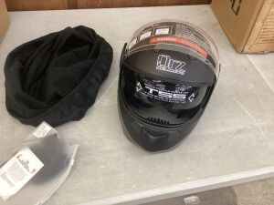 Full Face Motorcycle Helmet with Wireless Earphone 