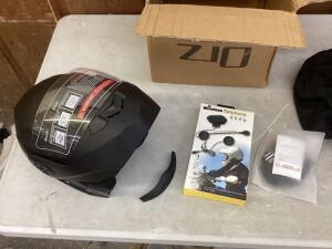 Full Face Motorcycle Helmet with Wireless Earphone