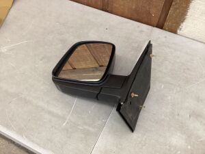 Chevrolet Express 08-17 Door Mirror RH