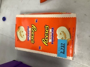 Box Of Reeses White Pumpkins 36 Count