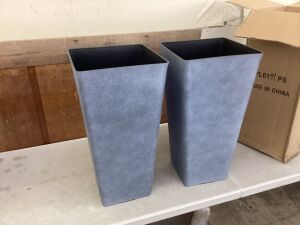 La Jolie Muse 26 Inch Large Resin Flower Pots, Weathered Gray, 2 Pack 