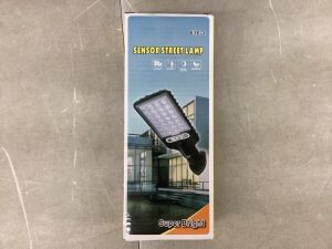 Lot of (12) Solar Motion Sensor Street Lamp 