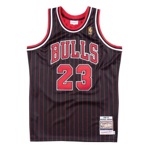 96-97 Michael Jordan Bulls Jersey