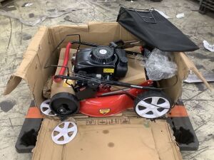 Self-Propelled Gas Lawn Mower 173cc 4-Stroke Engine - Never Had Gas In It