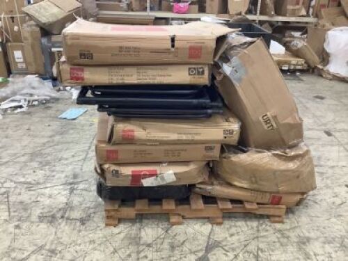 Pallet of Zero Gravity Chairs - Uninspected, Open Box&nbsp;