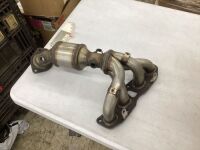 Exhaust Manifold with Catalytic Converter