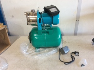 VEVOR Shallow Well Jet Pump and Tank 1 HP 750W 740GPH - E-Comm Return, Unknown Condition, Untested 