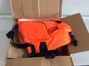 Dog Life Preserver Swimming Vest, XL - E-Comm Return, Appears New