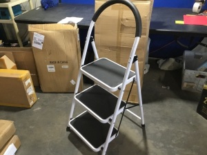 KingSo 3 Step Ladder - Appears New 