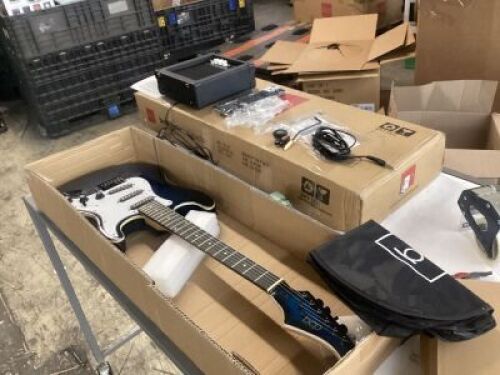 Beginner Electric Guitar Kit w/ Case, 10W Amp, Tremolo Bar - 39in&nbsp;