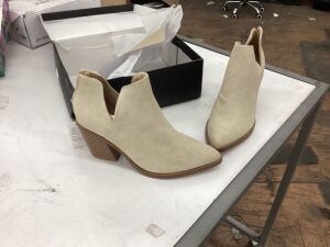 Womens Ankle Boots, Size 8.5