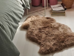 ULLERSLEV Sheepskin, light brown, 2 ' 4 "lot of 2 @ $39.99 = $79.98