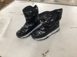 Hobibear Snow Boots, Size 39 