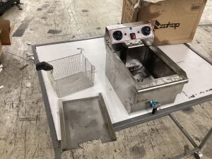 Stainless Steel Single Tank Deep Fryer - For Parts or Repair 