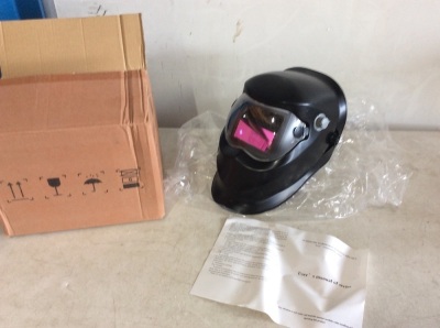 Auto Darkening Welding Helmet - Appears New 