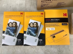 KODAK Photo Printer Gift Bundle