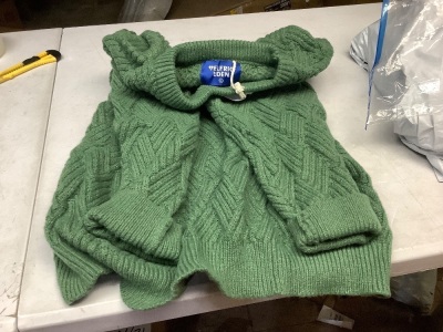 Aelfric Eden green cable knit pull over sweater sixe large