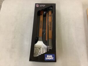 Bud Light New York Giants 3 Piece Grill Set 