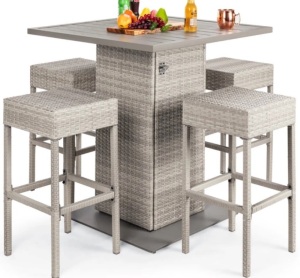 4 Wicker bar set stools-stools only