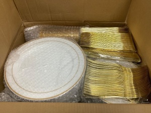 Gold | Premium Heavyweight Plastic TABLEWARE SET