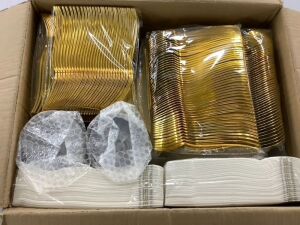 Gold Plastic Tableware 