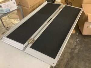 Aluminum Wheelchair Ramp, 30" x 48" 