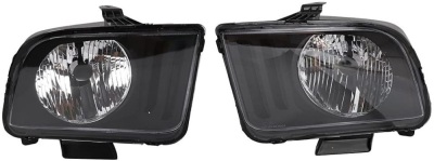 Set of Replacement Headlights Compatible with 2005-2009 Ford Mustang - New