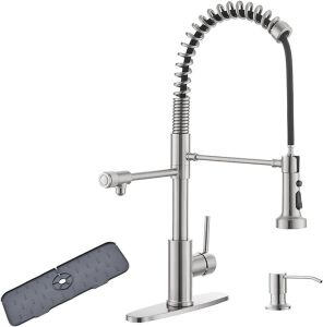 Kitchen Sink Faucet with Pull-Down Sprayer