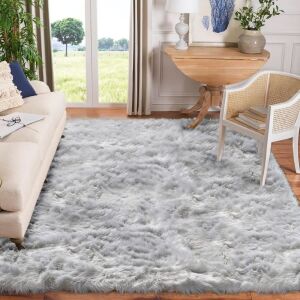 Goolela Faux Fur Rug, 8' x 10'