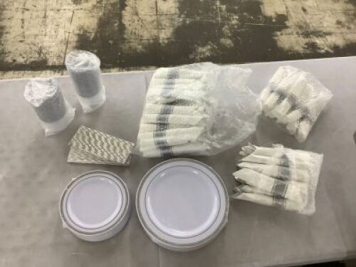 Plastic&nbsp;Dinnerware Set
