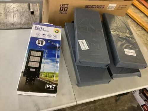 Lot of (5) Solar Street Light&nbsp;